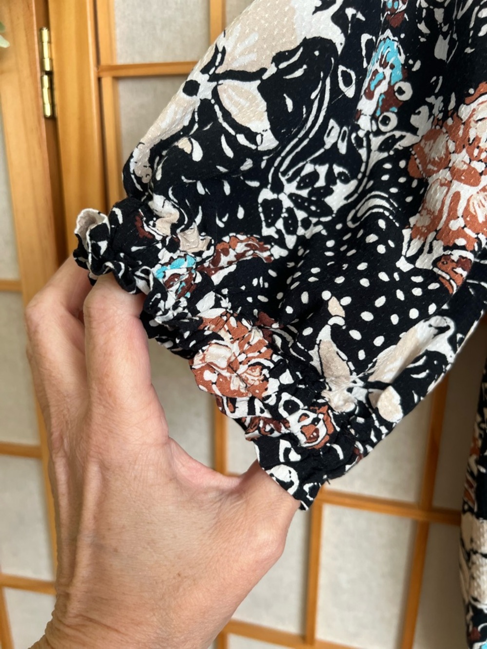 Ann Taylor Factory Floral Off Shoulder Blouse Size M Boho Peasant Top - Picture 5 of 8
